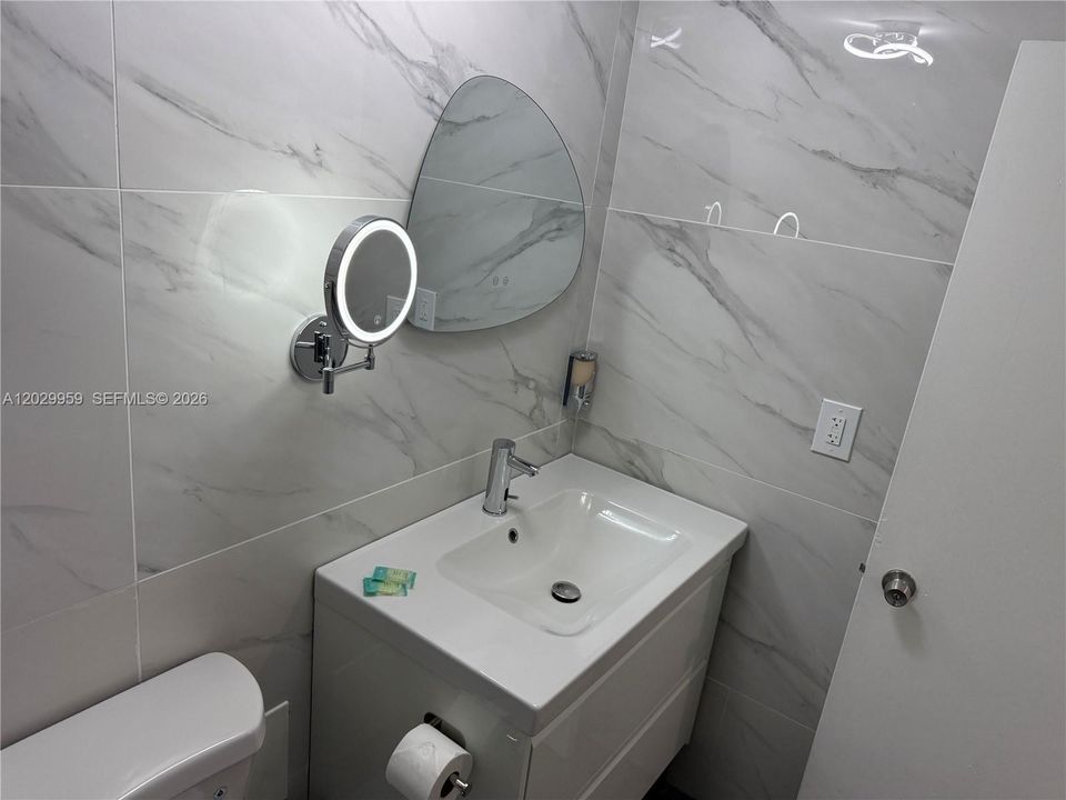 En Venta: $360,000 (0 camas, 1 baños, 400 Pies cuadrados)