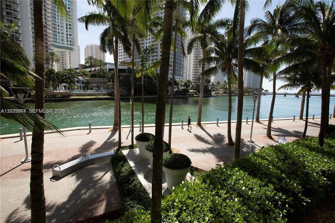 Active With Contract: $4,300 (2 beds, 2 baths, 1167 Square Feet)