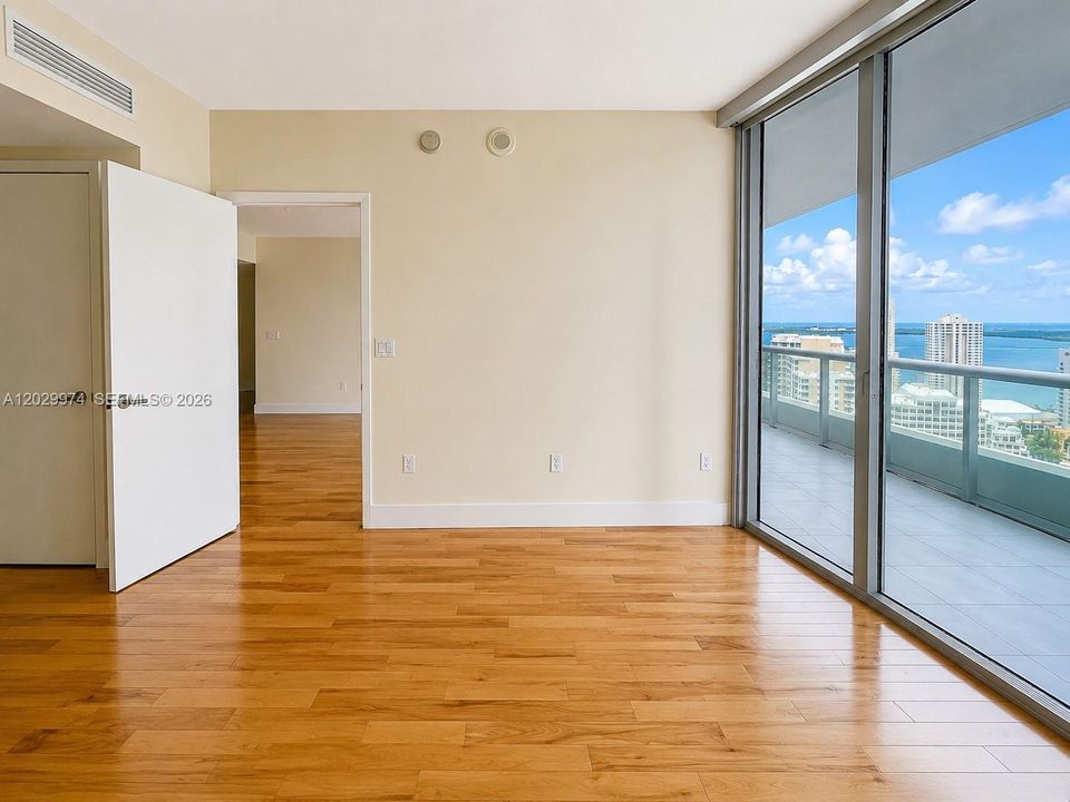 Active With Contract: $4,300 (2 beds, 2 baths, 1167 Square Feet)