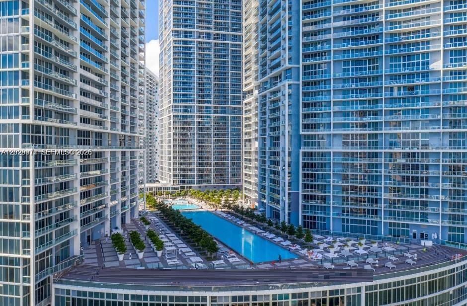 Active With Contract: $4,300 (2 beds, 2 baths, 1167 Square Feet)