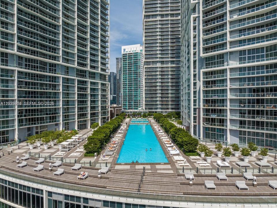 Active With Contract: $4,300 (2 beds, 2 baths, 1167 Square Feet)