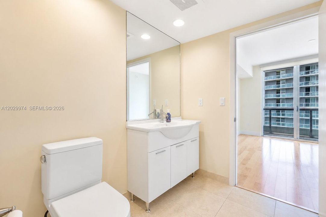 Active With Contract: $4,300 (2 beds, 2 baths, 1167 Square Feet)