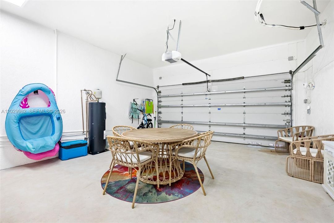 For Sale: $569,000 (3 beds, 2 baths, 2610 Square Feet)