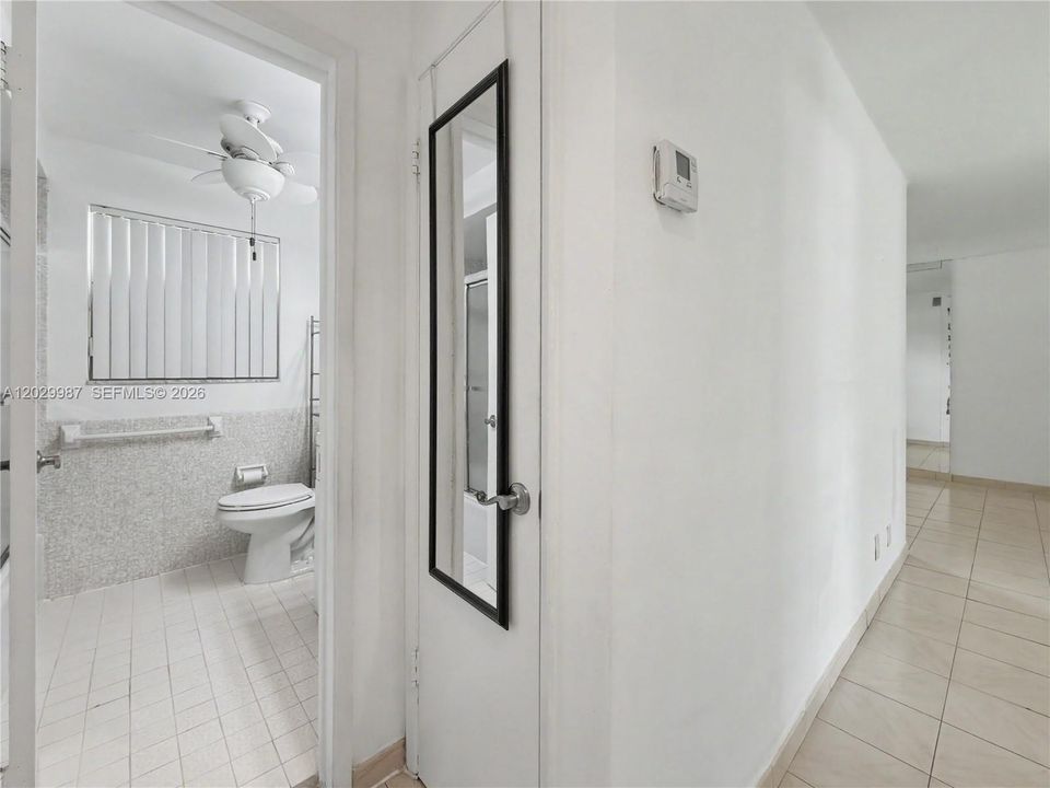 Active With Contract: $155,000 (1 beds, 1 baths, 720 Square Feet)