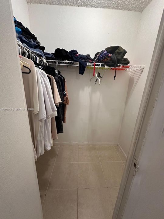 For Rent: $3,000 (4 beds, 2 baths, 1520 Square Feet)