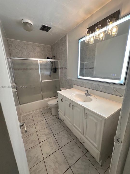 For Rent: $3,000 (4 beds, 2 baths, 1520 Square Feet)