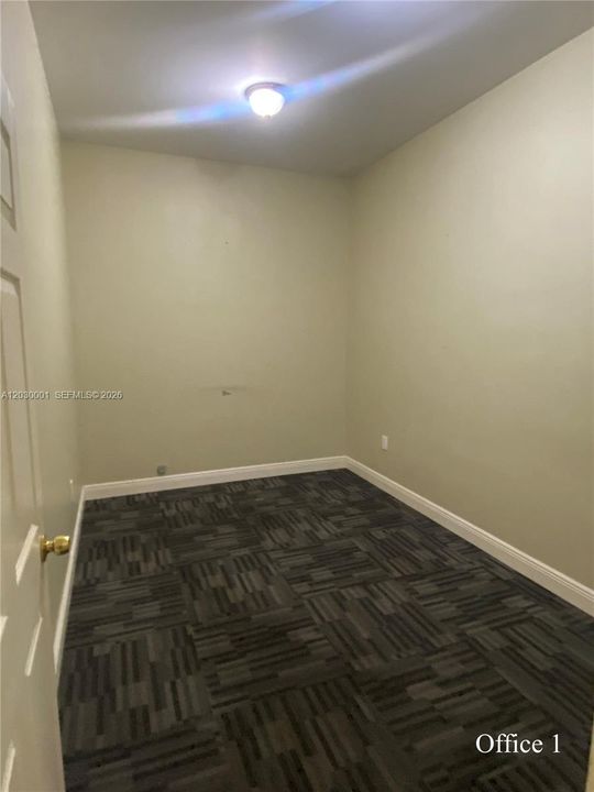 В аренду: $4,000 (0 спален, 0 ванн, 0 Квадратных фут)