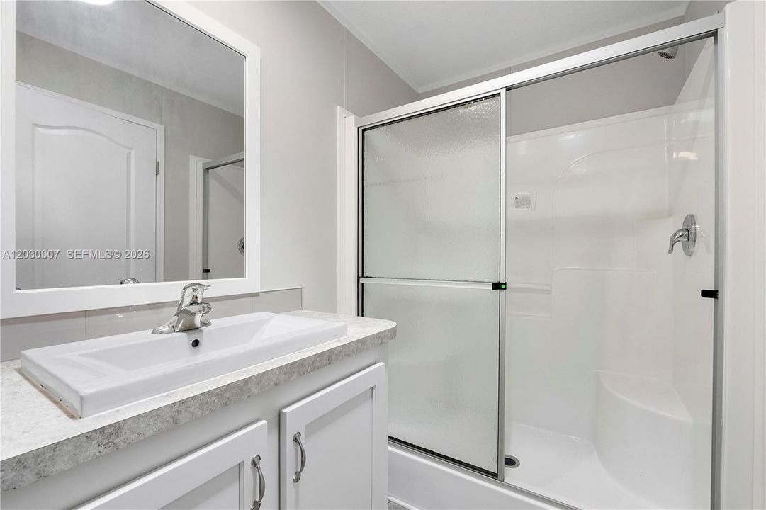 En Venta: $289,000 (2 camas, 2 baños, 890 Pies cuadrados)