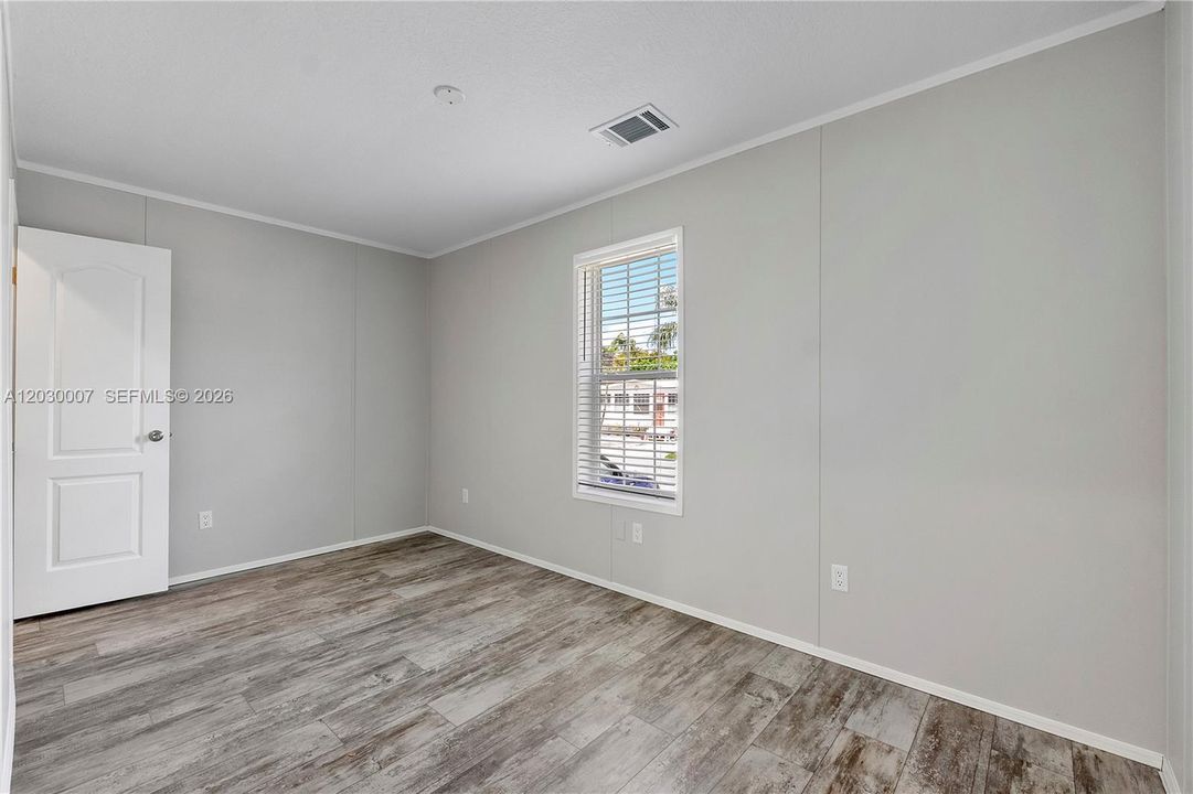 En Venta: $289,000 (2 camas, 2 baños, 890 Pies cuadrados)