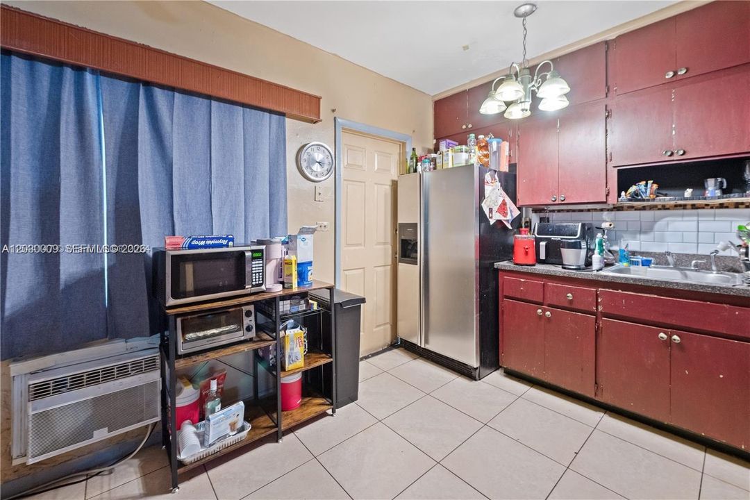En Renta: $1,950 (2 camas, 1 baños, 1686 Pies cuadrados)
