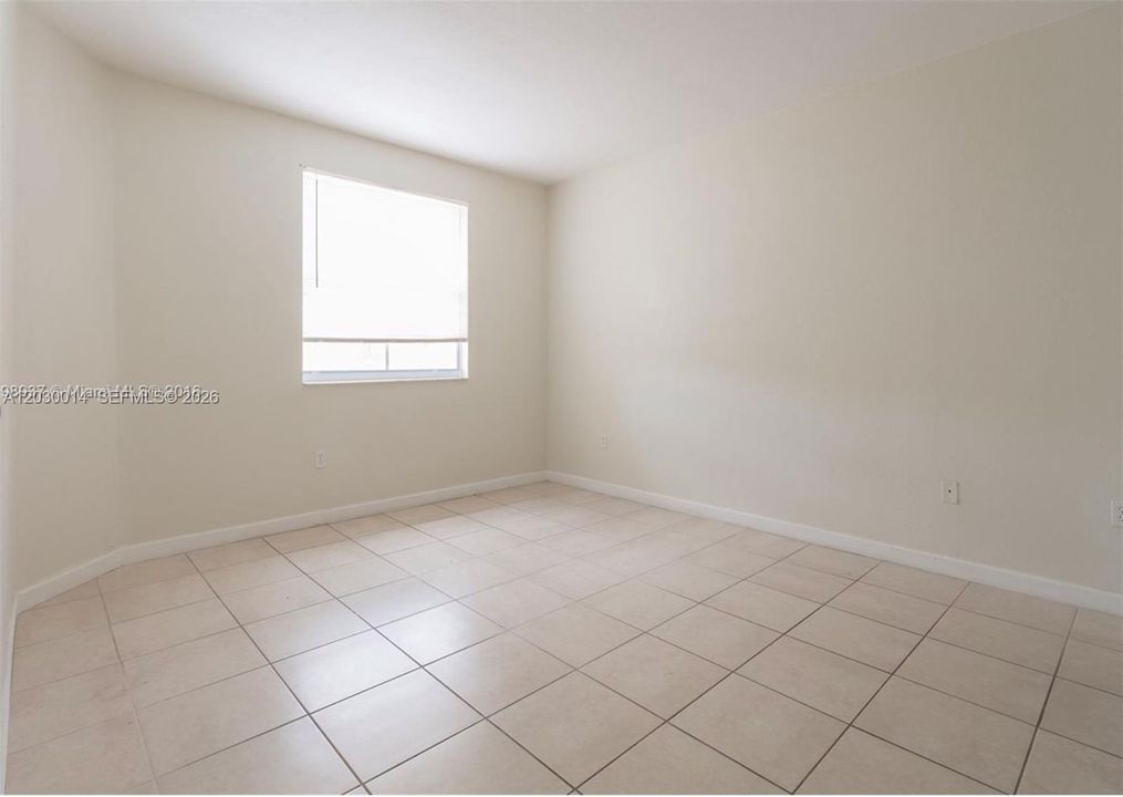For Sale: $215,000 (3 beds, 2 baths, 1182 Square Feet)