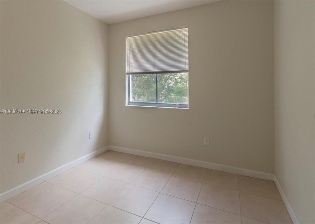 For Sale: $215,000 (3 beds, 2 baths, 1182 Square Feet)