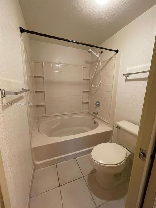 Activo con contrato: $1,700 (1 camas, 1 baños, 716 Pies cuadrados)