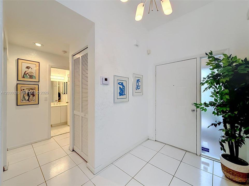 For Sale: $400,000 (3 beds, 2 baths, 1658 Square Feet)