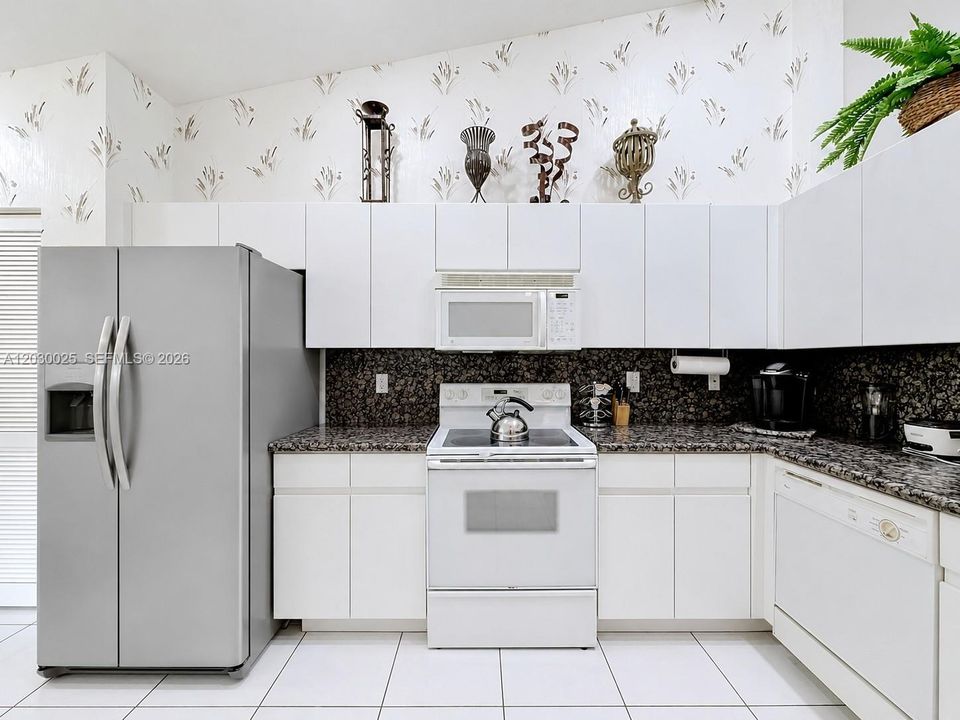 For Sale: $400,000 (3 beds, 2 baths, 1658 Square Feet)