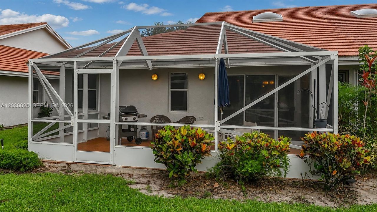 For Sale: $400,000 (3 beds, 2 baths, 1658 Square Feet)