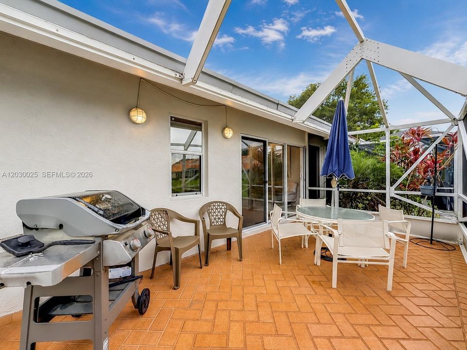 For Sale: $400,000 (3 beds, 2 baths, 1658 Square Feet)