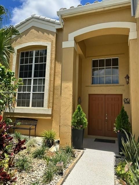 For Sale: $825,000 (4 beds, 3 baths, 2608 Square Feet)