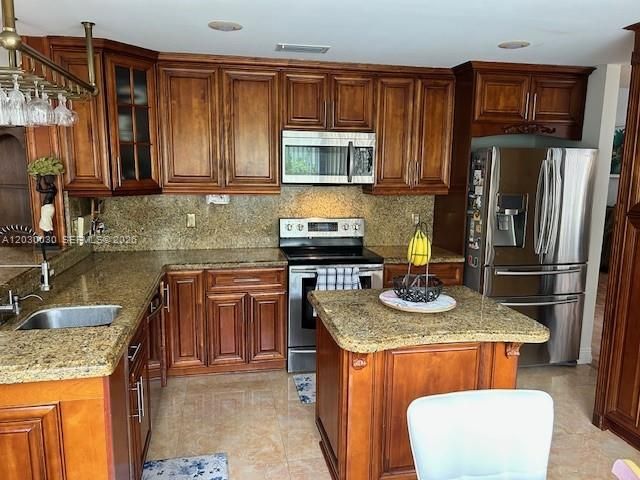 For Sale: $825,000 (4 beds, 3 baths, 2608 Square Feet)