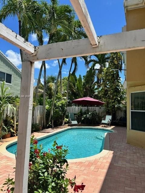 For Sale: $825,000 (4 beds, 3 baths, 2608 Square Feet)