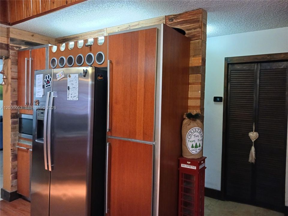 For Sale: $1,275,000 (0 beds, 0 baths, 2942 Square Feet)