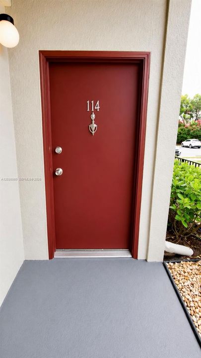 For Sale: $190,000 (2 beds, 2 baths, 1166 Square Feet)