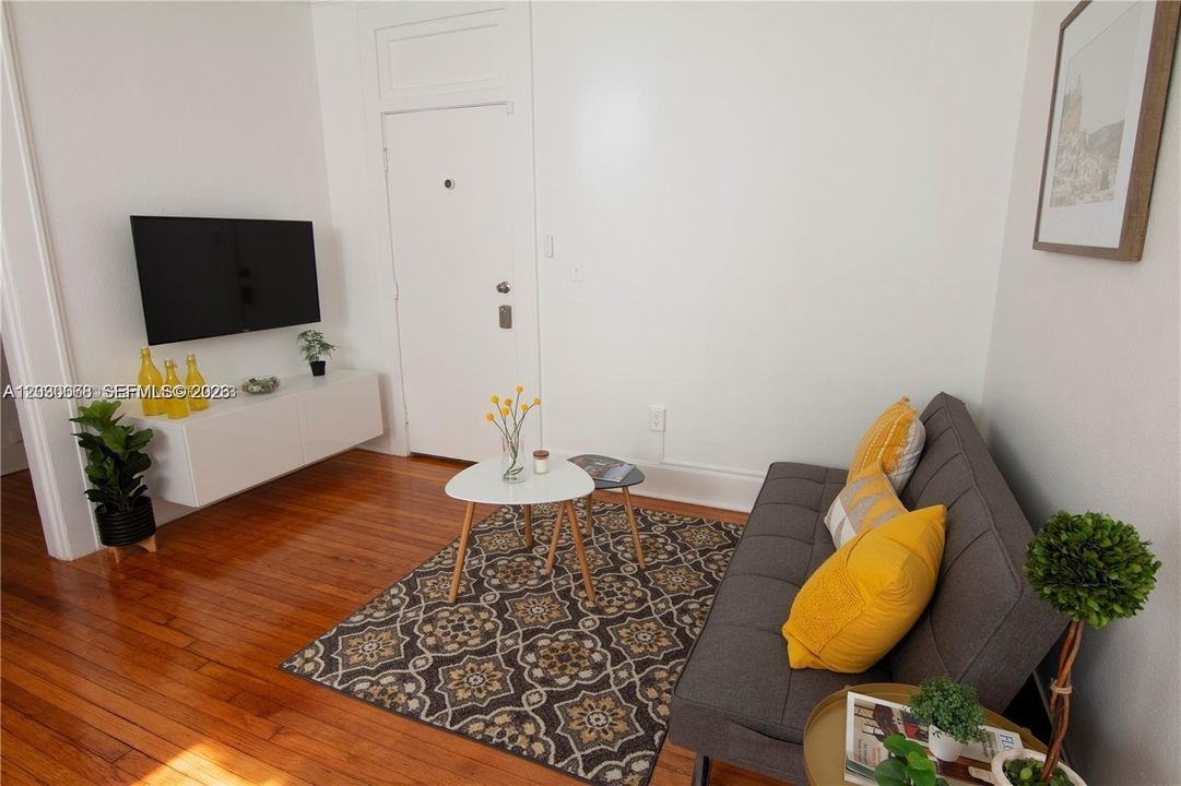 В аренду: $1,750 (0 спален, 1 ванн, 355 Квадратных фут)