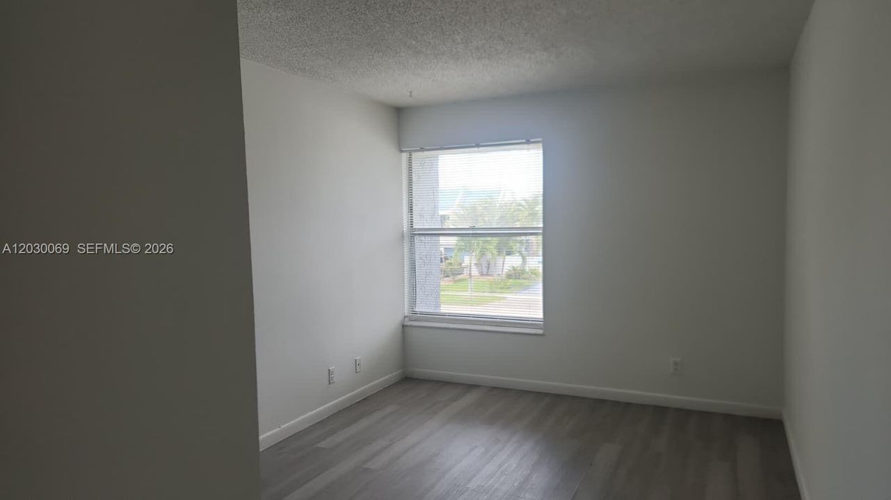 En Renta: $3,190 (3 camas, 2 baños, 2100 Pies cuadrados)