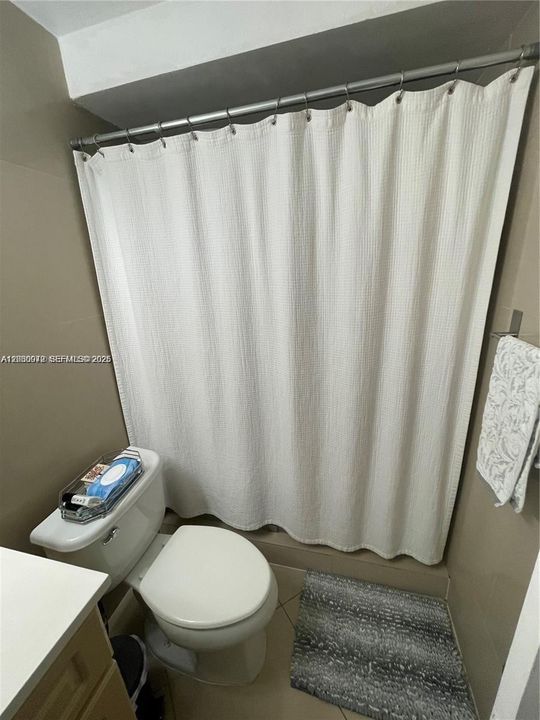 For Rent: $2,000 (1 beds, 1 baths, 710 Square Feet)