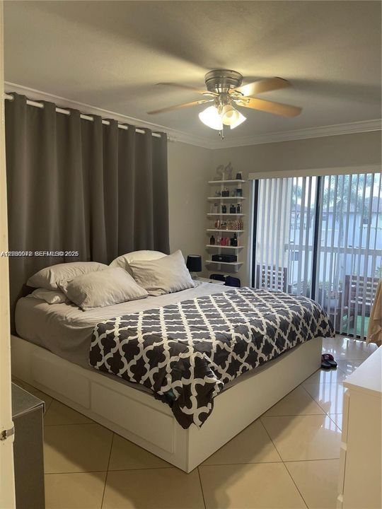 For Rent: $2,000 (1 beds, 1 baths, 710 Square Feet)