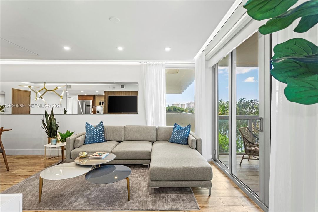 For Sale: $1,100,000 (3 beds, 2 baths, 1305 Square Feet)