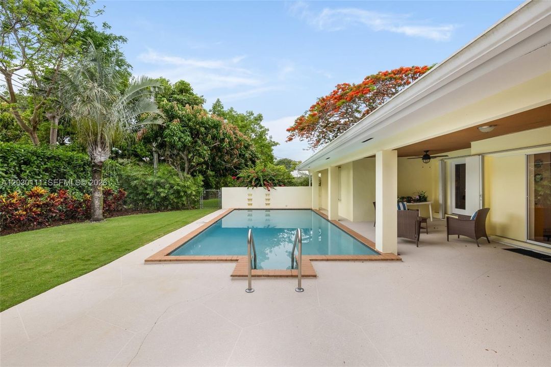 Pool & Patio