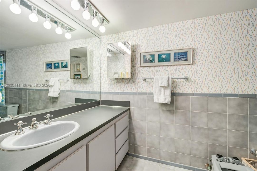 En Suite Bath