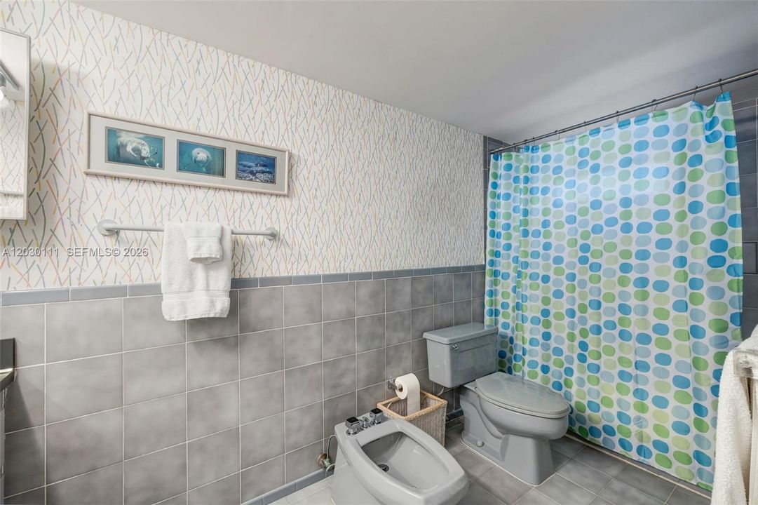 En Suite Bath