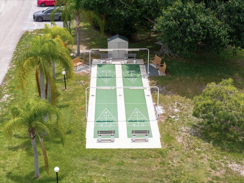 1017 Riverwood Ln-50