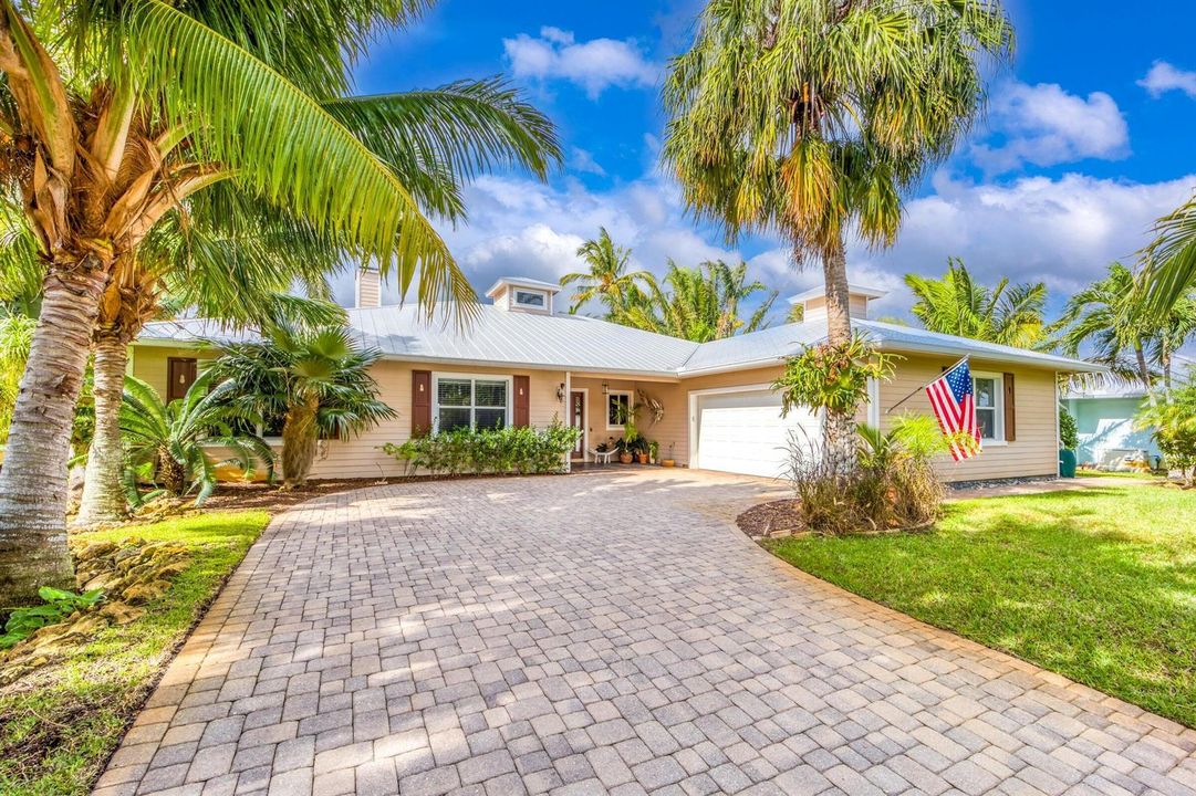 2672 NW South Shore Rd 16