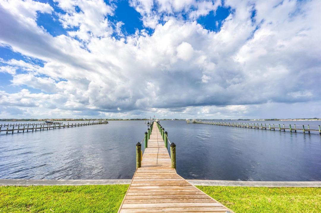 2672 NW South Shore Rd 54