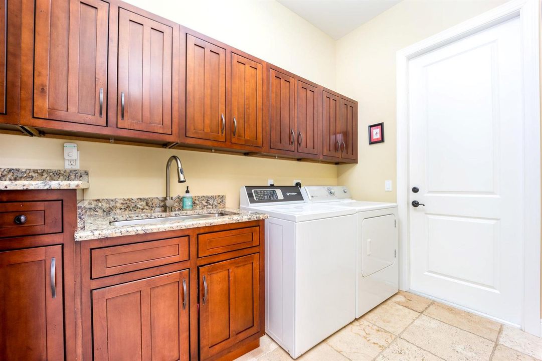 2672 NW South Shore Rd 37