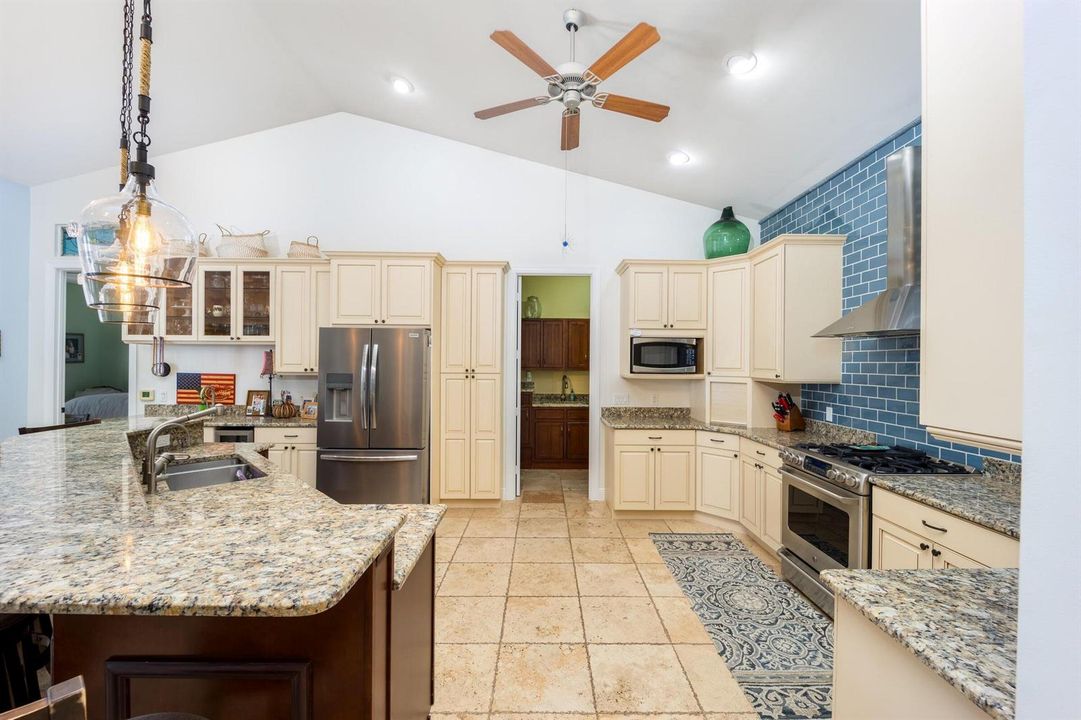 2672 NW South Shore Rd 21