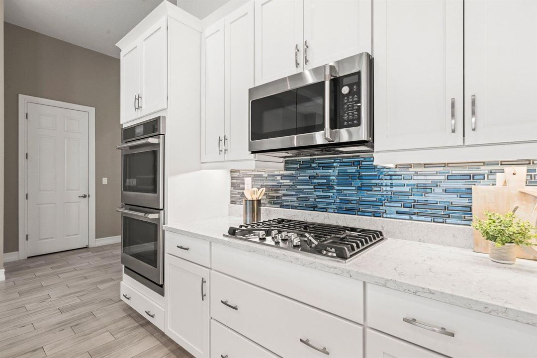 11856 Leon Circle West - 12.jpg-SMALL