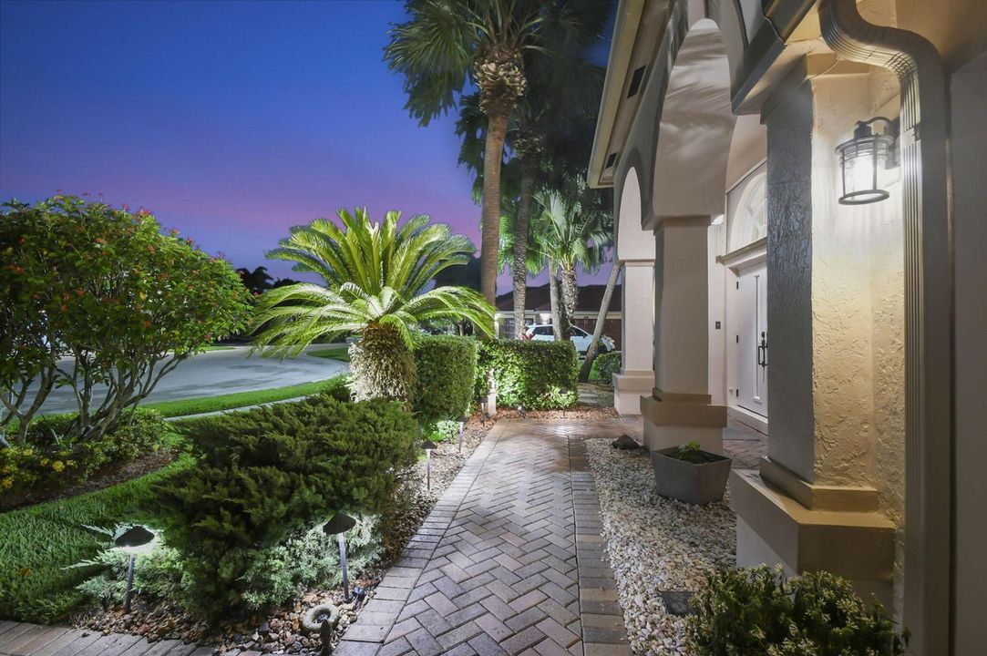 Beautiful front walkway