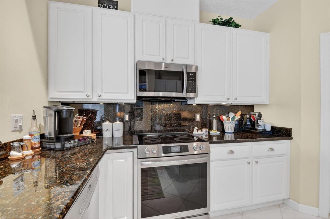 kitchen alt view