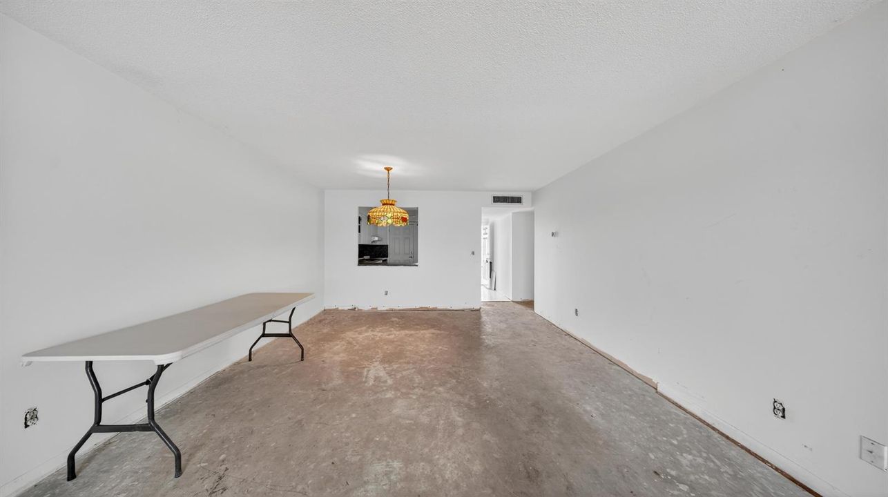 living/dining room