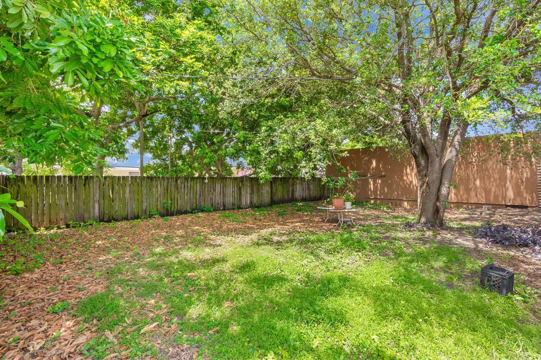 23-web-or-mls-2126 Washington St Hollywo