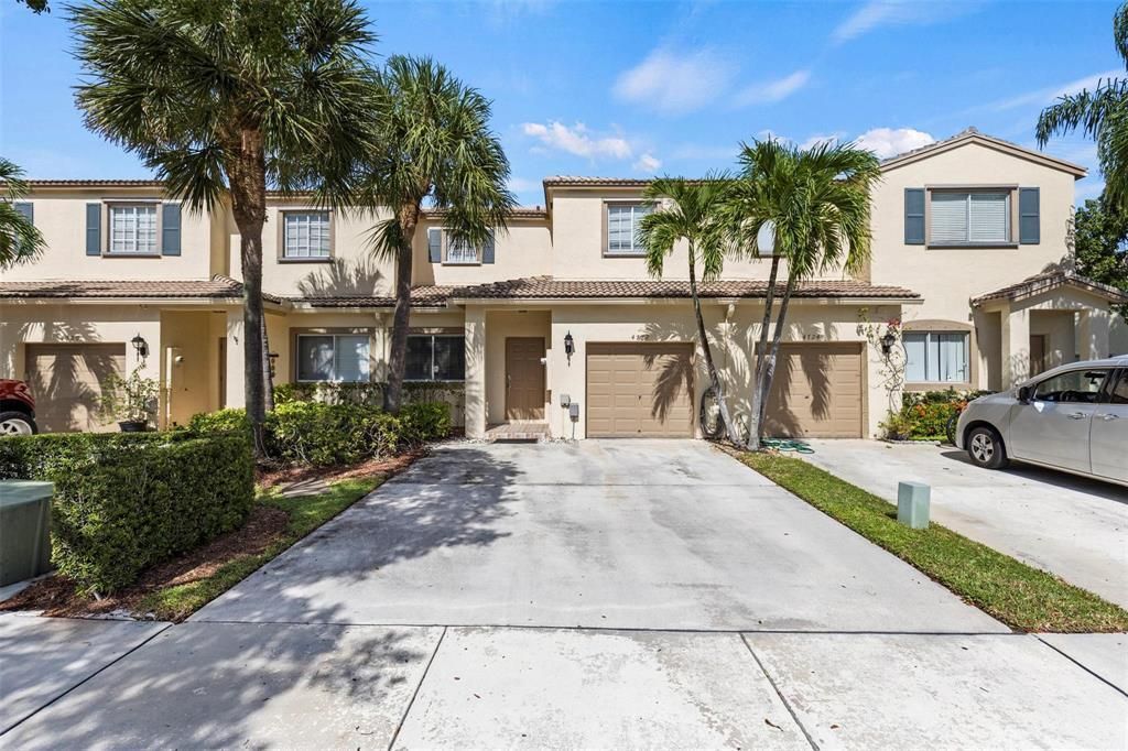4722 lago vista