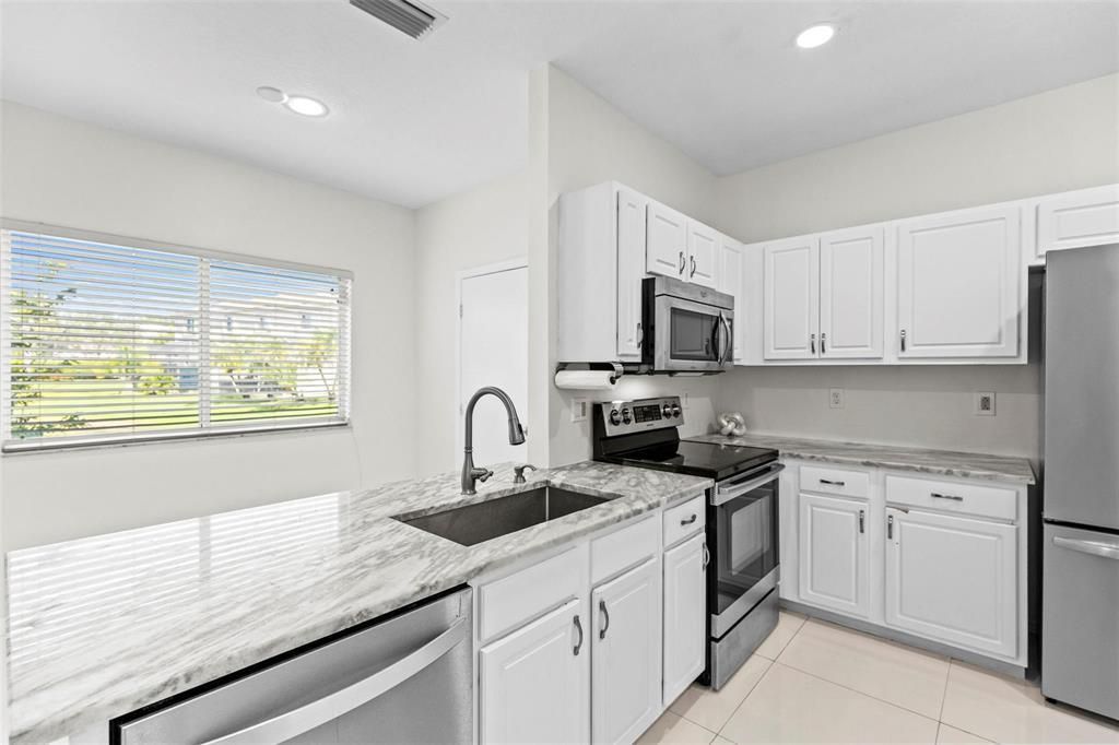 4722 lago vista.jpg 6