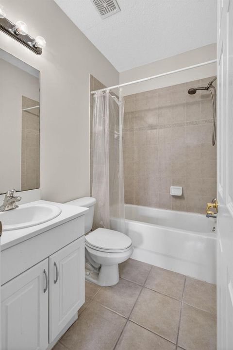 2nd bed =room bath