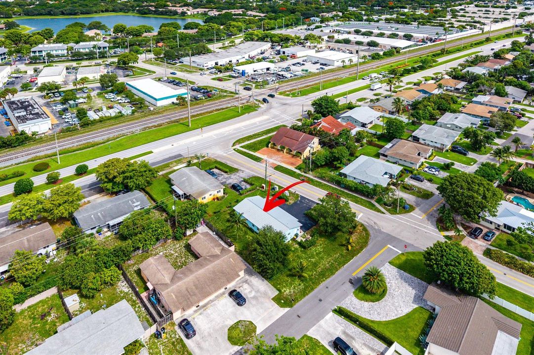 196 NE 28th Street (33)