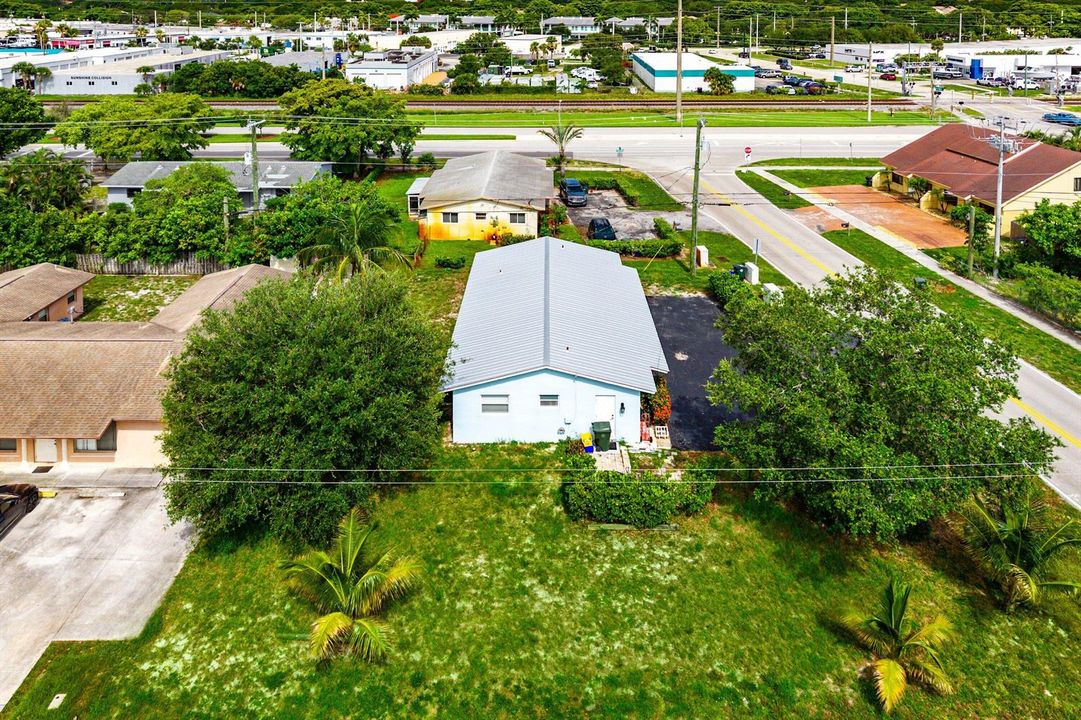 196 NE 28th Street (27)