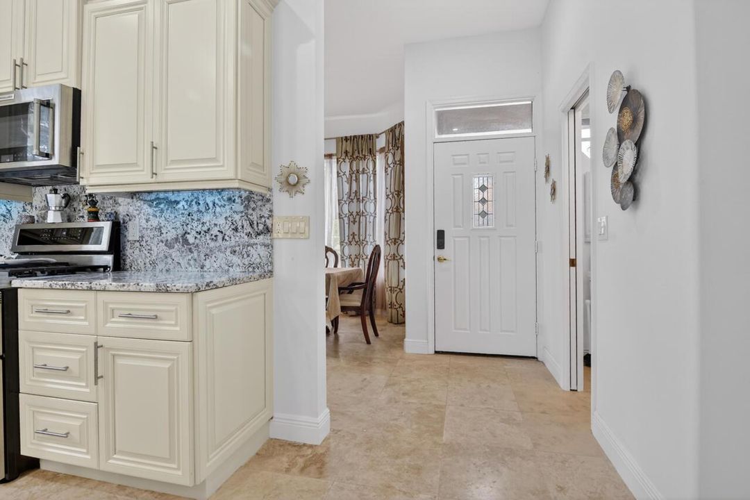 14-32-Monterey-Pointe-Dr-14